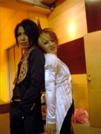 Foto bij [GazettE]I love to hate you, but do you know what I love even more? -Hoofdstuk 162-