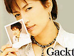 Gackt_with_photo.jpg